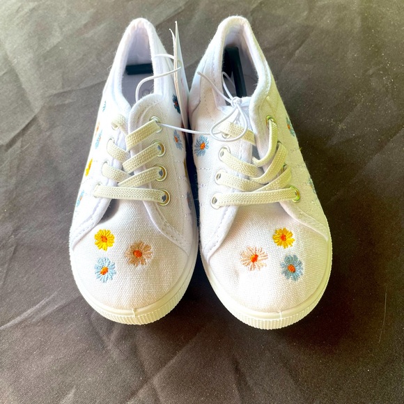 Capelli, White, Canvas, Flower Design, Shoes, Size 7 - Picture 2 of 7